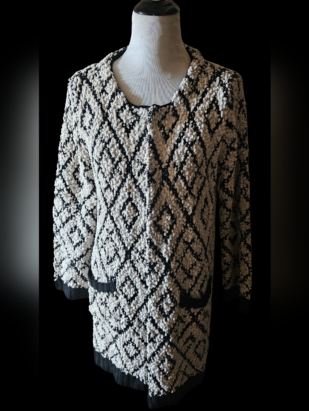 Solitaire Textured Black and Cream Diamond Knit Open Cardigan Large